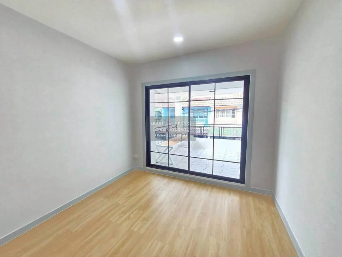 For Sale House , Baan Pruksa 14 B Bangbuathong , corner unit , ne