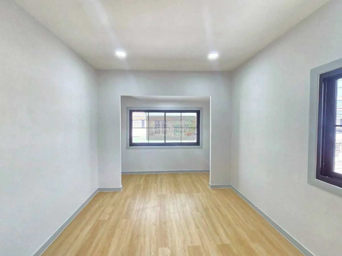 For Sale House , Baan Pruksa 14 B Bangbuathong , corner unit , ne