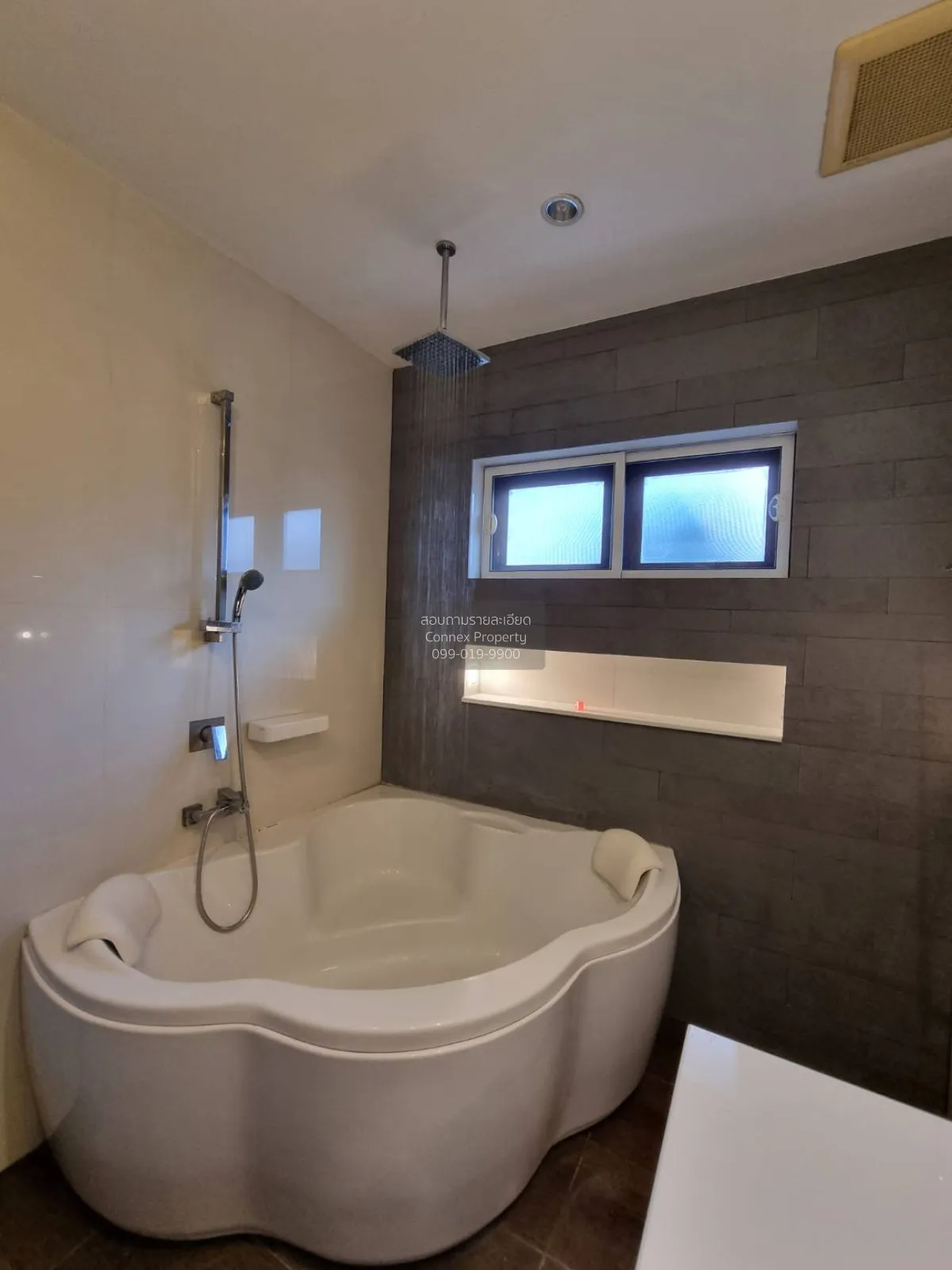 เช่าบ้าน  ฟลาวเวอร์ลี การ์เด้น หนองบอน เขต ประเวศ กรุงเทพ CX-1472