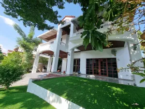 เช่าบ้าน  ฟลาวเวอร์ลี การ์เด้น หนองบอน เขต ประเวศ กรุงเทพ CX-147294