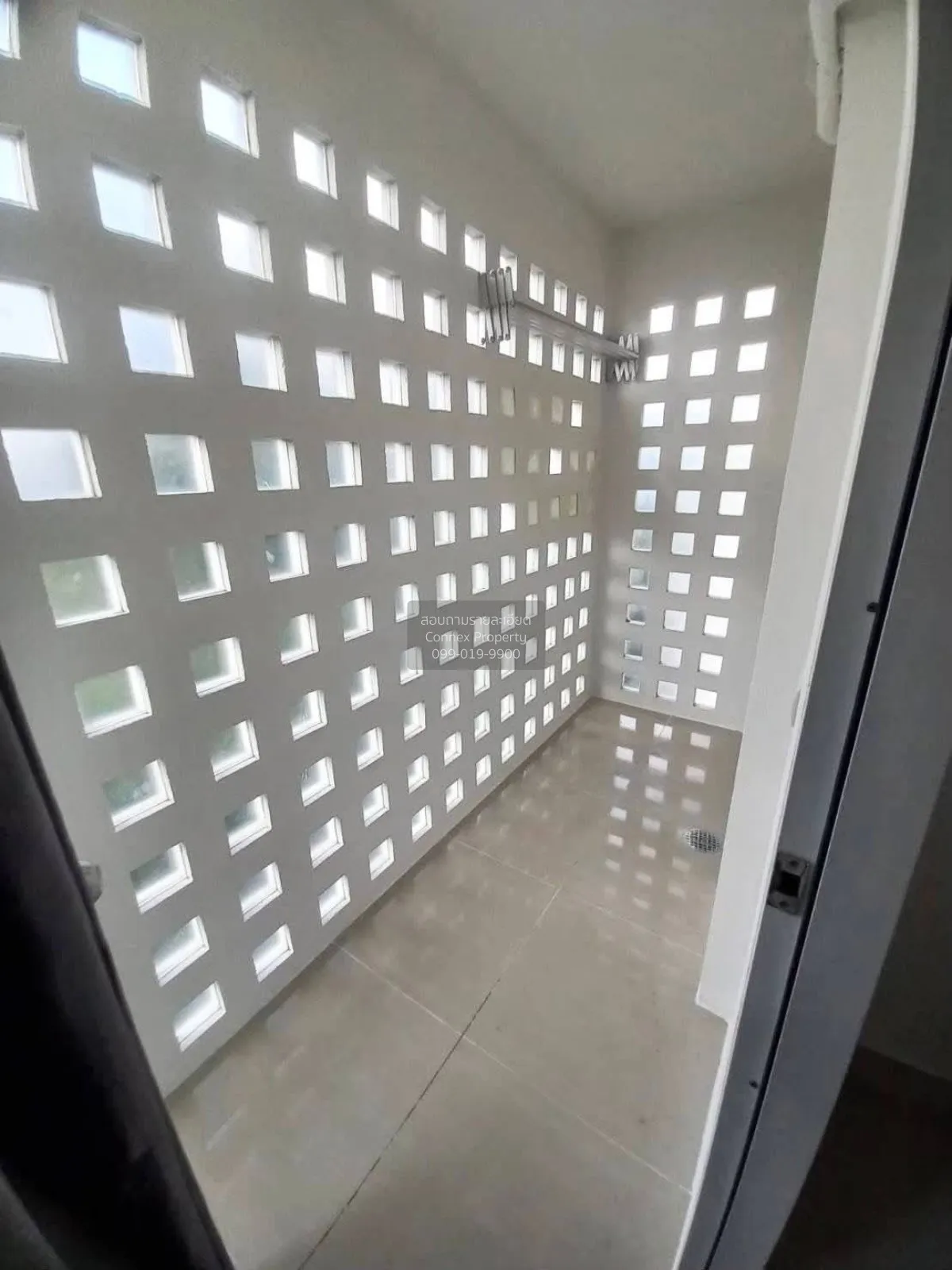 For Rent Condo , i-House Laguna Garden RCA , corner unit , MRT-Ph 2