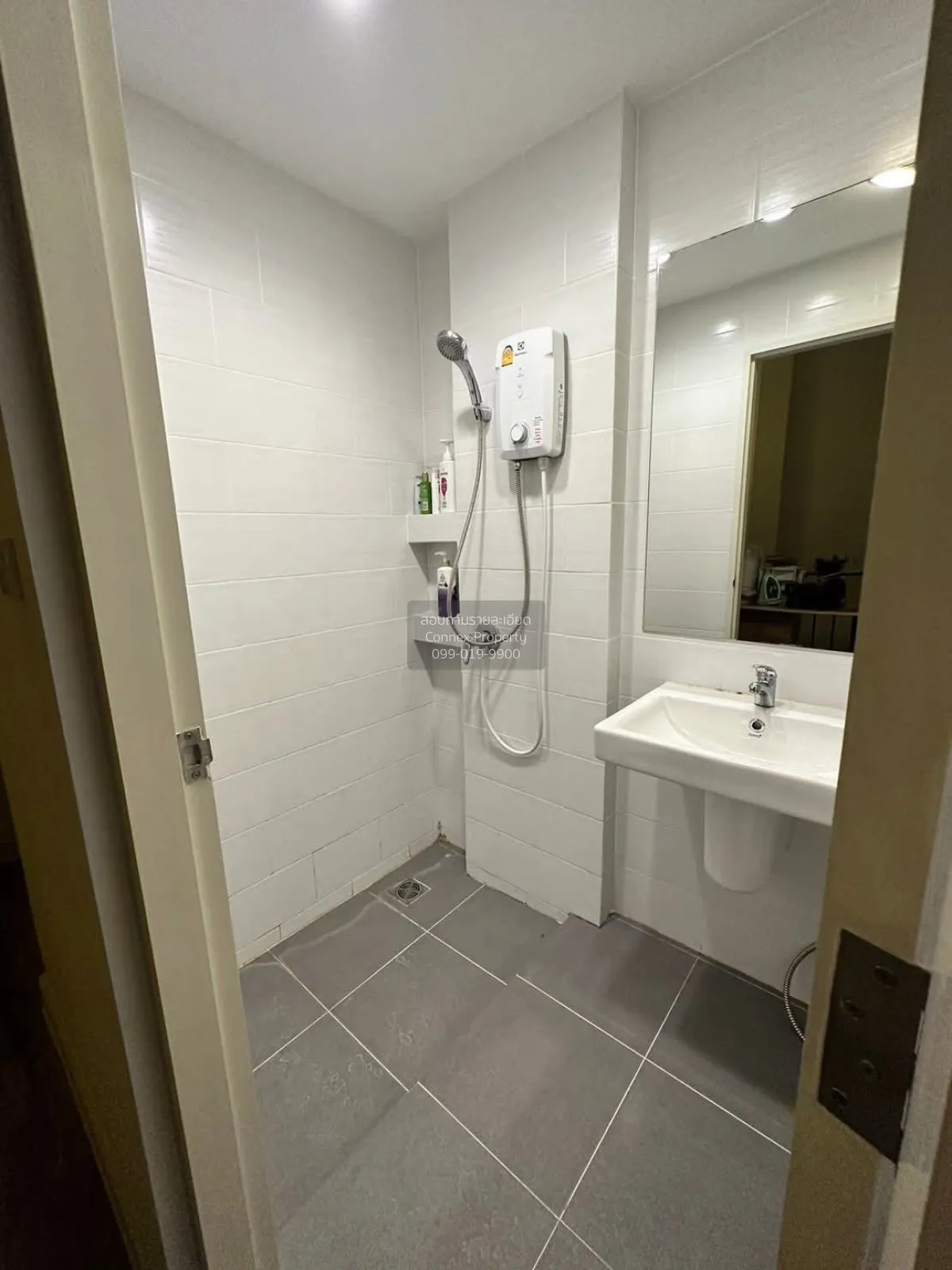 ขายทาวน์เฮ้าส์/ทาวน์โฮม  เวิร์ฟ เพชรเกษม 81 ห้องมุม MRT-หลักสอง ห