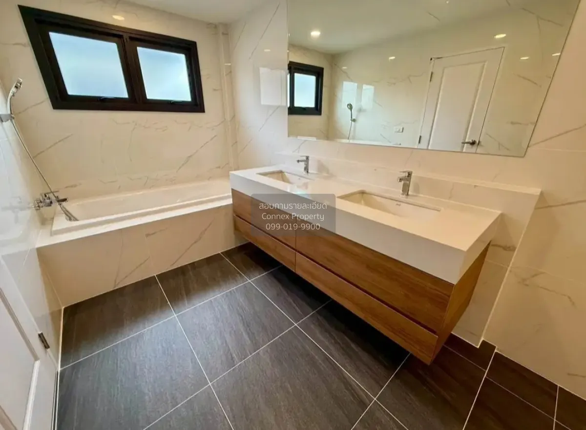 For Rent House , Centro Vibhavadi - Rangsit , wide frontage , Ban