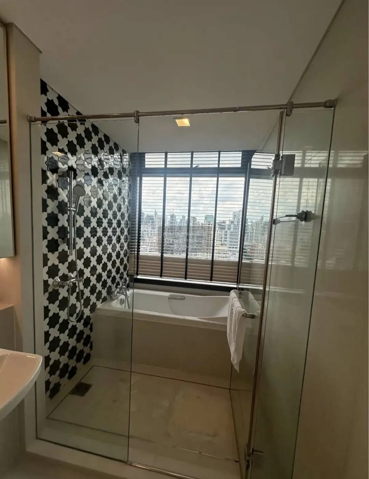 ขายคอนโด  ออกัสตัน สุขุมวิท 22 ชั้นสูง รีโนเวทใหม่ BTS-พร้อมพงษ์ 