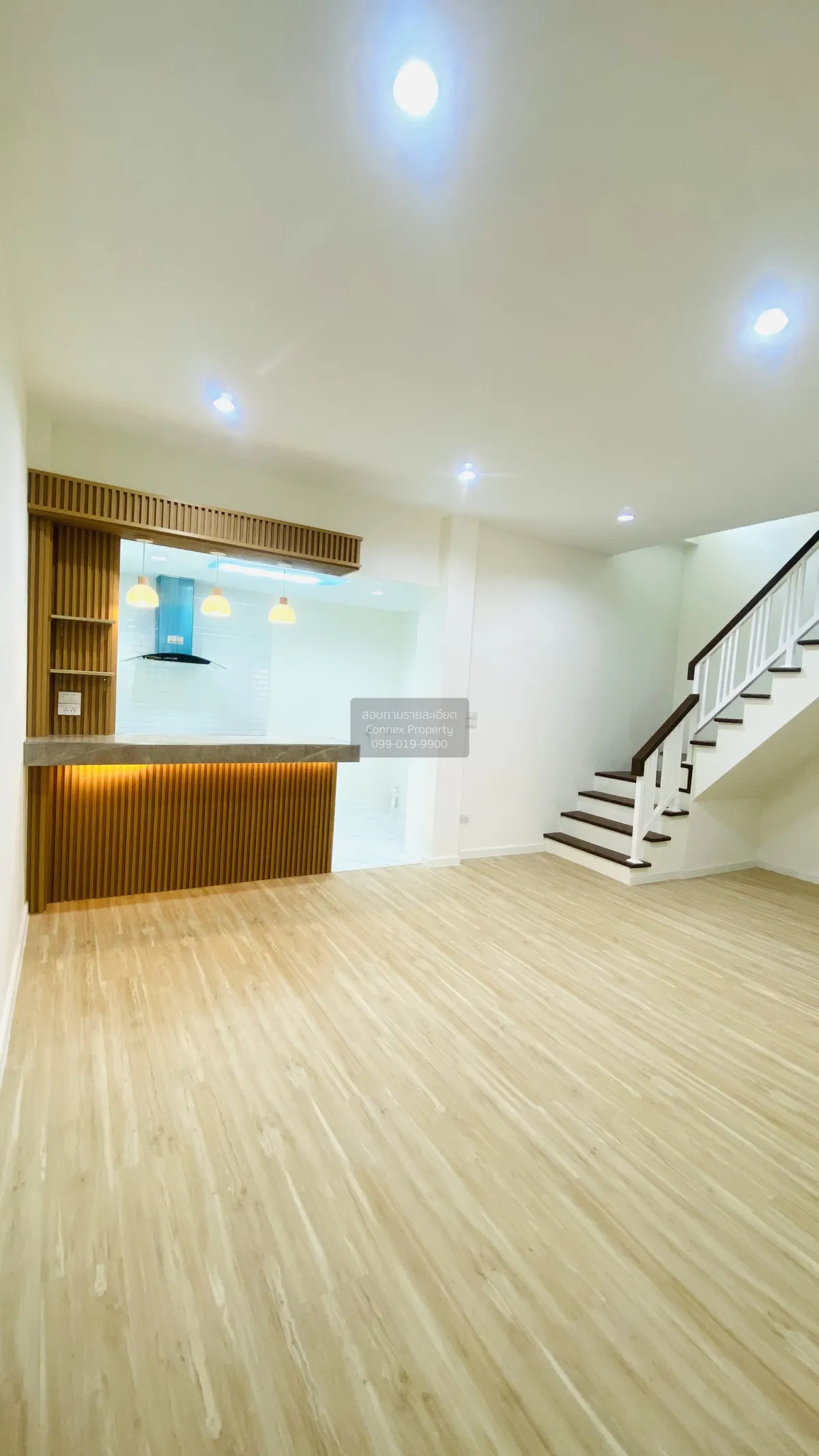 ขายทาวน์เฮ้าส์/ทาวน์โฮม  หมู่บ้านเอื้อประชา นวลจันทร์ หน้ากว้าง ร 2