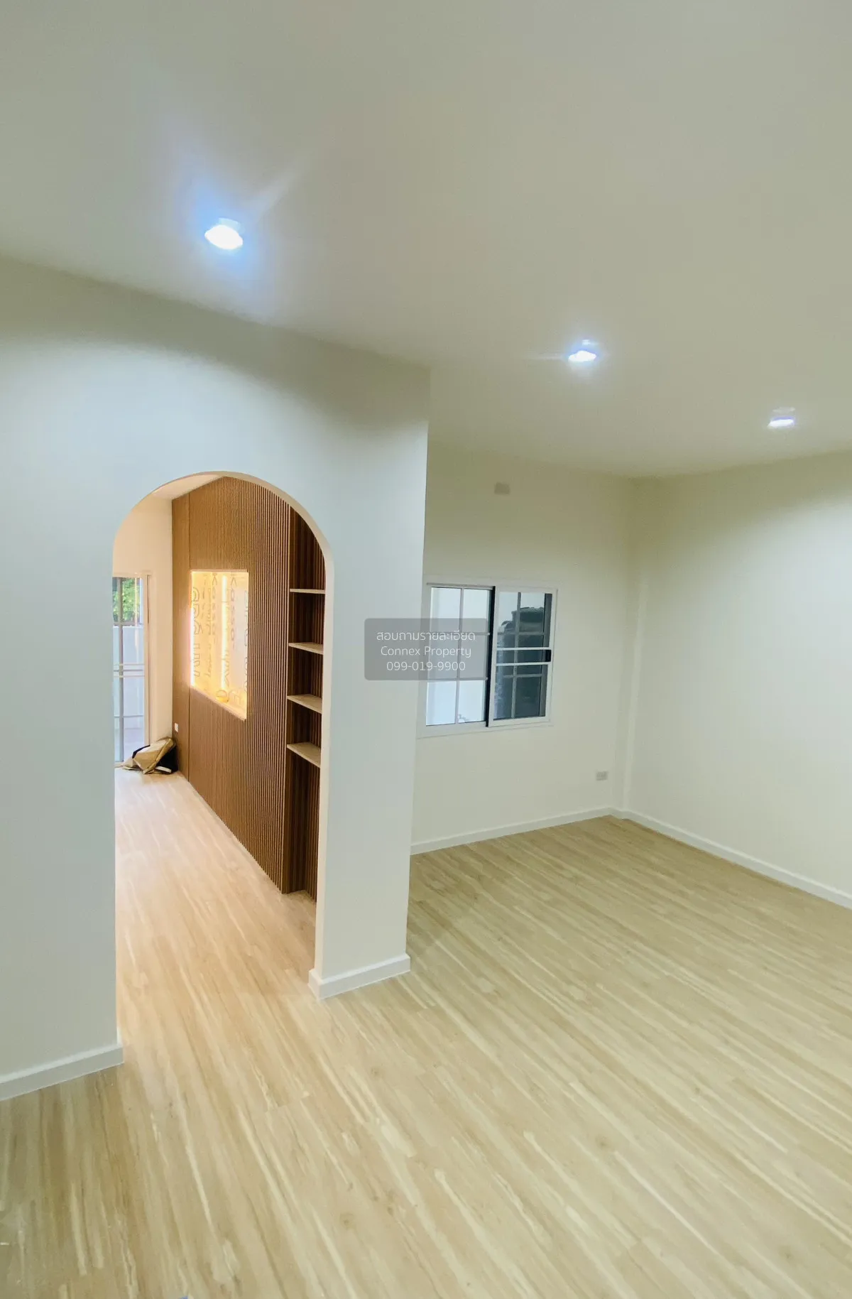 ขายทาวน์เฮ้าส์/ทาวน์โฮม  หมู่บ้านเอื้อประชา นวลจันทร์ หน้ากว้าง ร 4