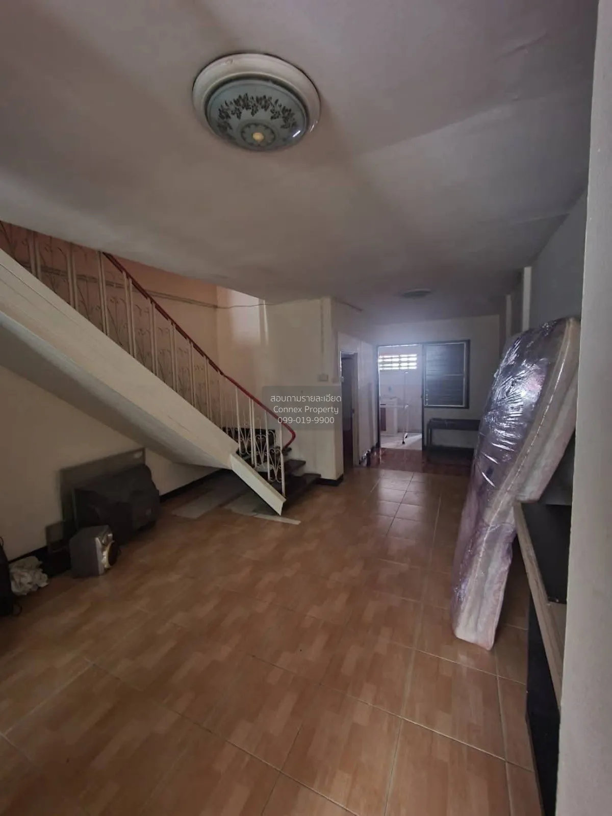 ขายทาวน์เฮ้าส์/ทาวน์โฮม  หมู่บ้าน ณัฐกานต์ 4 หลักหก เมืองปทุมธานี