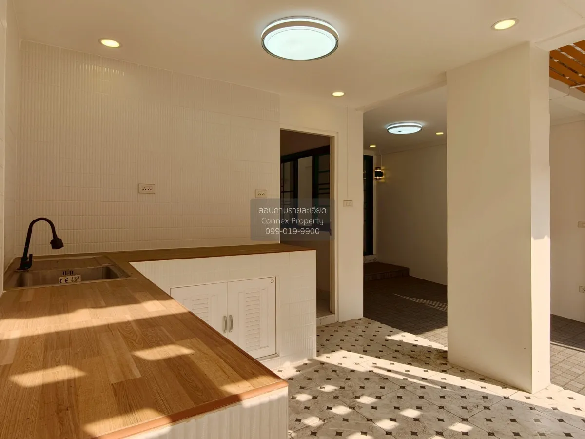 ขายทาวน์เฮ้าส์/ทาวน์โฮม ไพรเวท วิลล่า รีโนเวทใหม่ หน้าบ้านติดสวน 