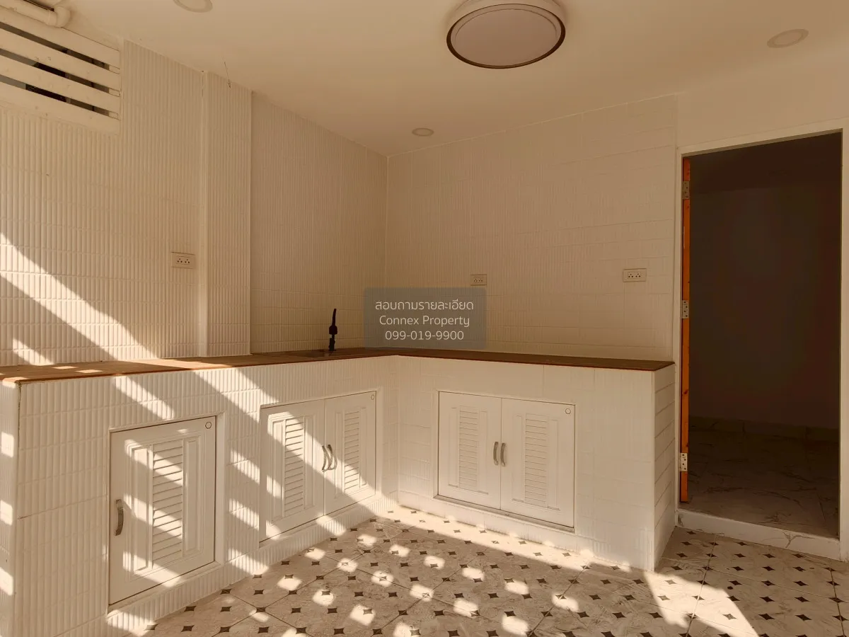 ขายทาวน์เฮ้าส์/ทาวน์โฮม ไพรเวท วิลล่า รีโนเวทใหม่ หน้าบ้านติดสวน 