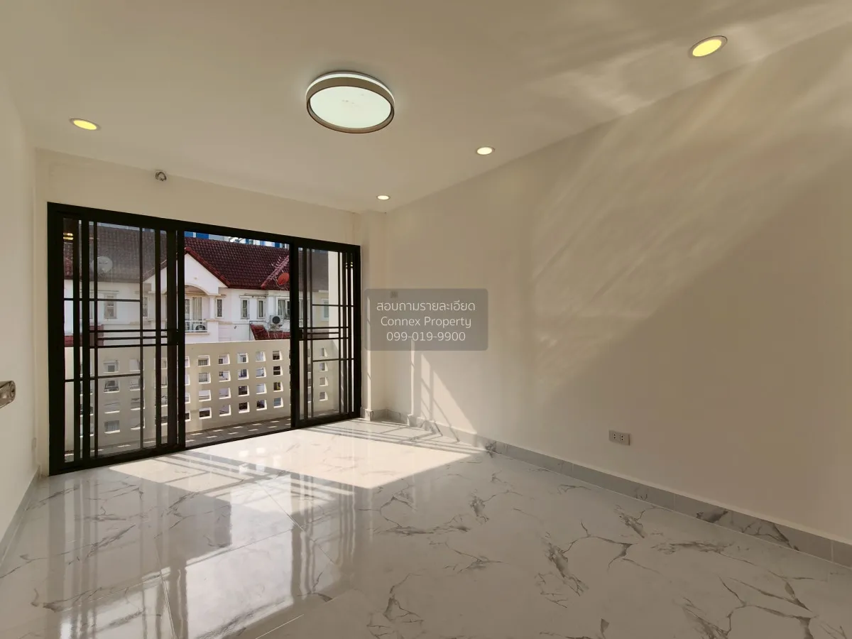 ขายทาวน์เฮ้าส์/ทาวน์โฮม ไพรเวท วิลล่า รีโนเวทใหม่ หน้าบ้านติดสวน 