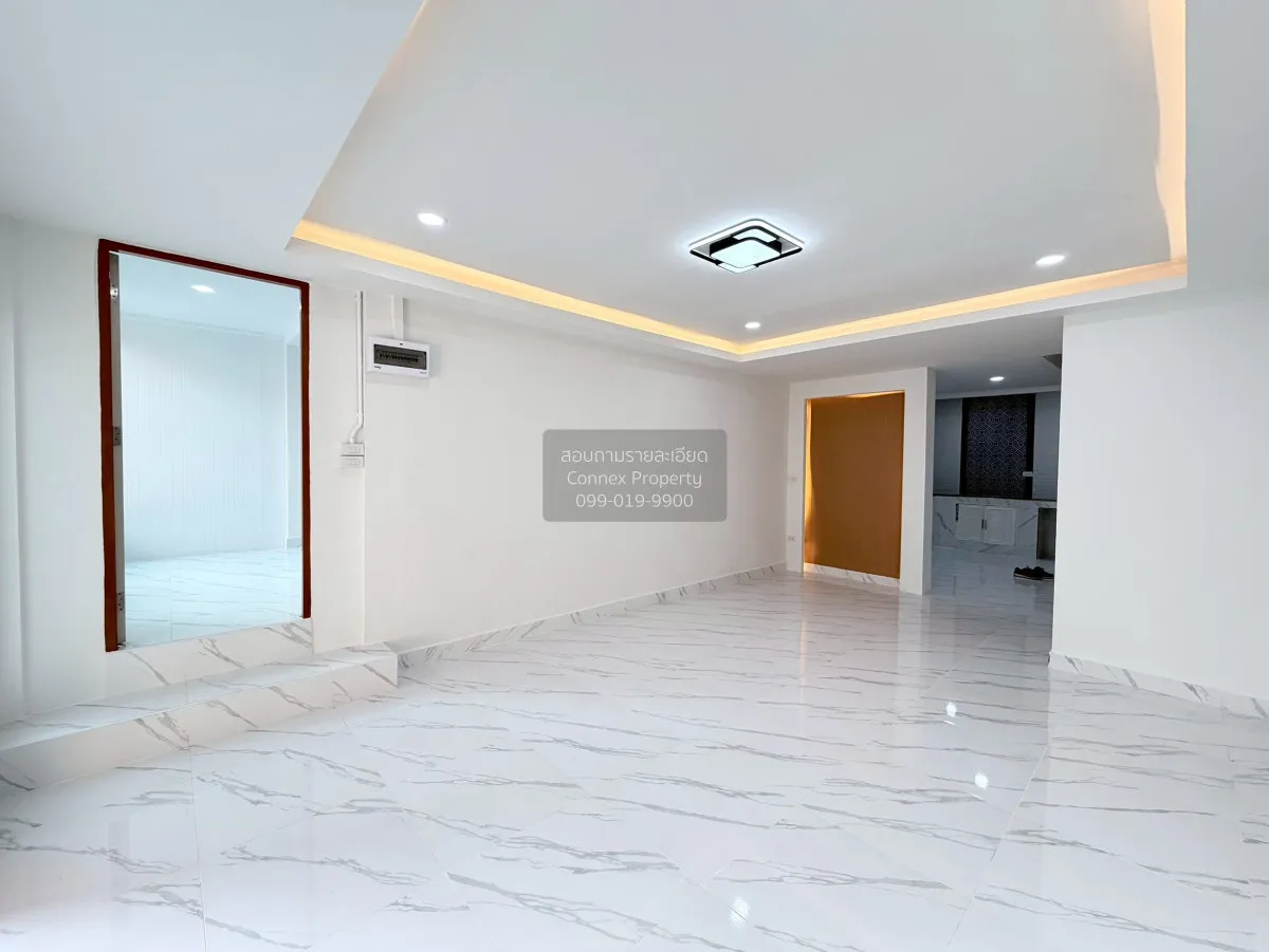 ขายบ้าน  บ้านเฟรนชิฟ หน้ากว้าง รีโนเวทใหม่ ลาดพร้าว เขต ลาดพร้าว 