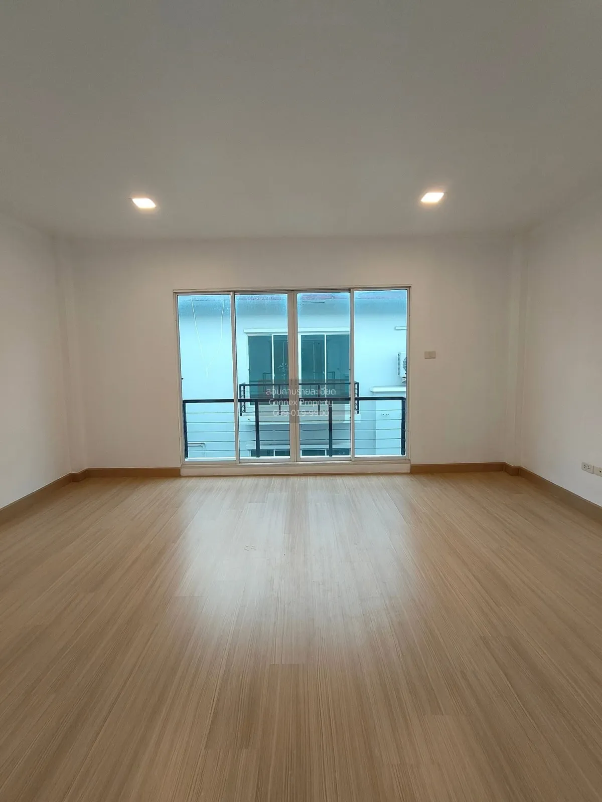 ขายทาวน์เฮ้าส์/ทาวน์โฮม  อาร์เคพาร์ค รามอินทรา - มีนบุรี หน้ากว้า