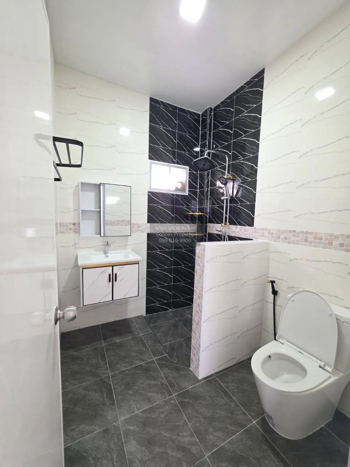 ขายทาวน์เฮ้าส์/ทาวน์โฮม  บ้านราชพฤกษ์ สุวรรณภูมิ - ลาดกระบัง หน้า