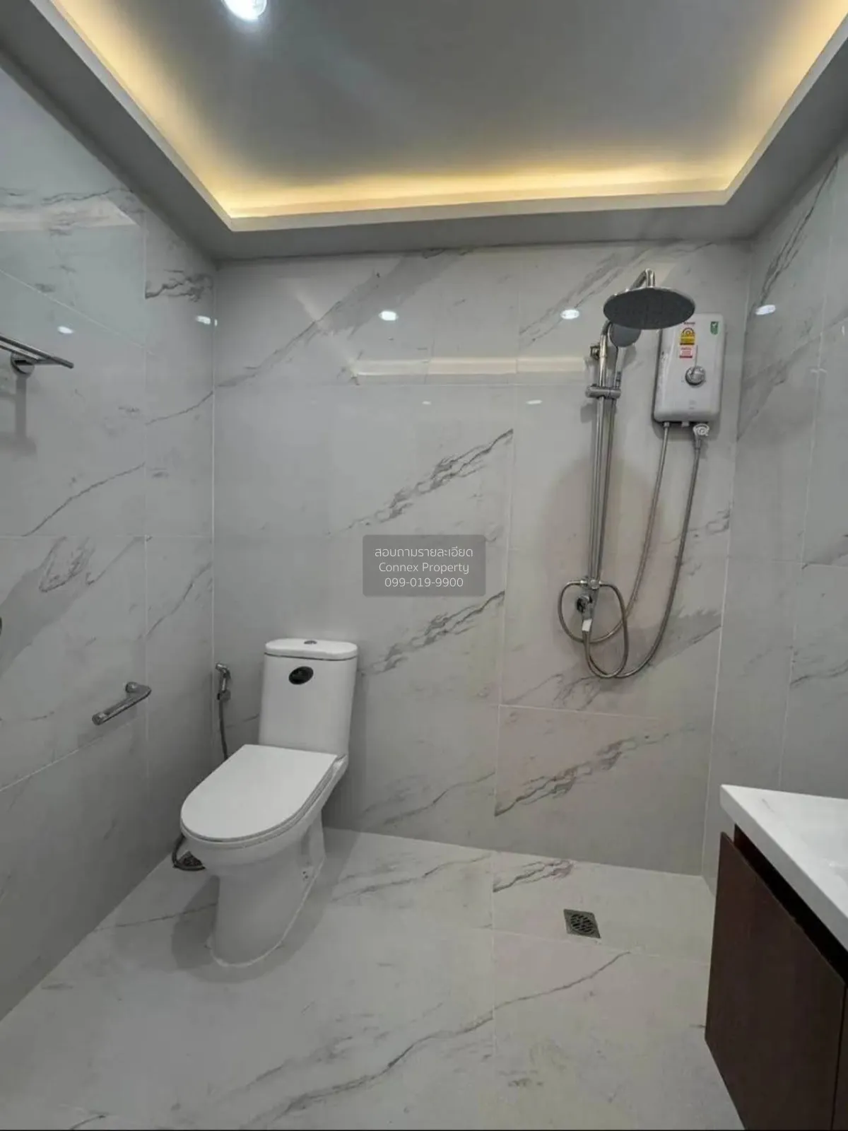 ขายทาวน์เฮ้าส์/ทาวน์โฮม  วิลเลต ซิตี้ พัฒนาการ 38 ห้องมุม MRT-กลั