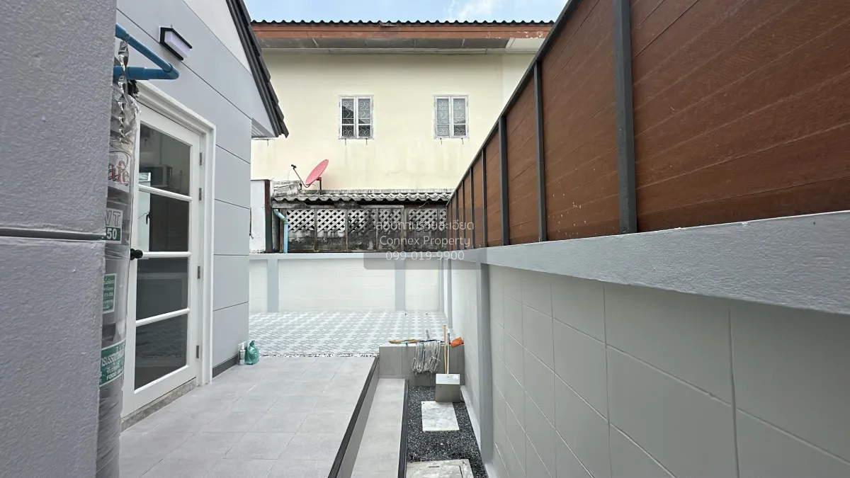 For Sale House , Baan Sathaporn Rangsit , wide frontage , newly r 3