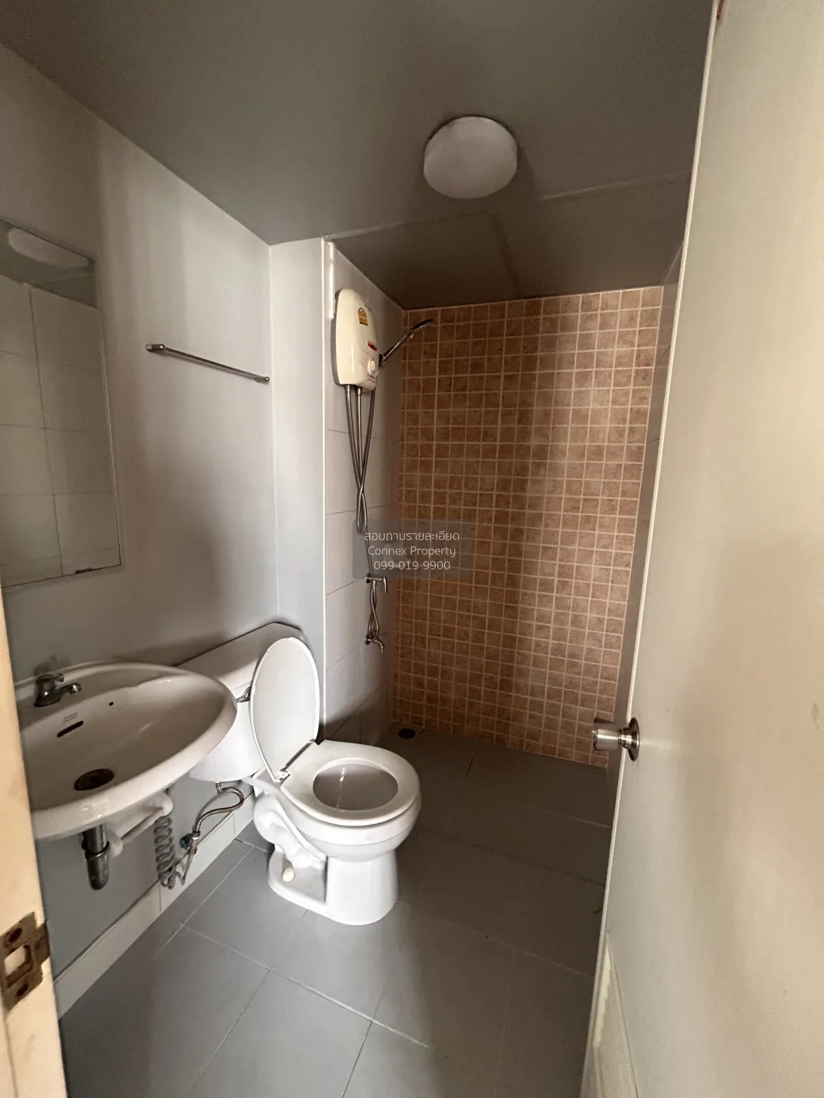 For Rent Condo , Lumpini CondoTown Romklao - Suvarnabhumi , Khlon