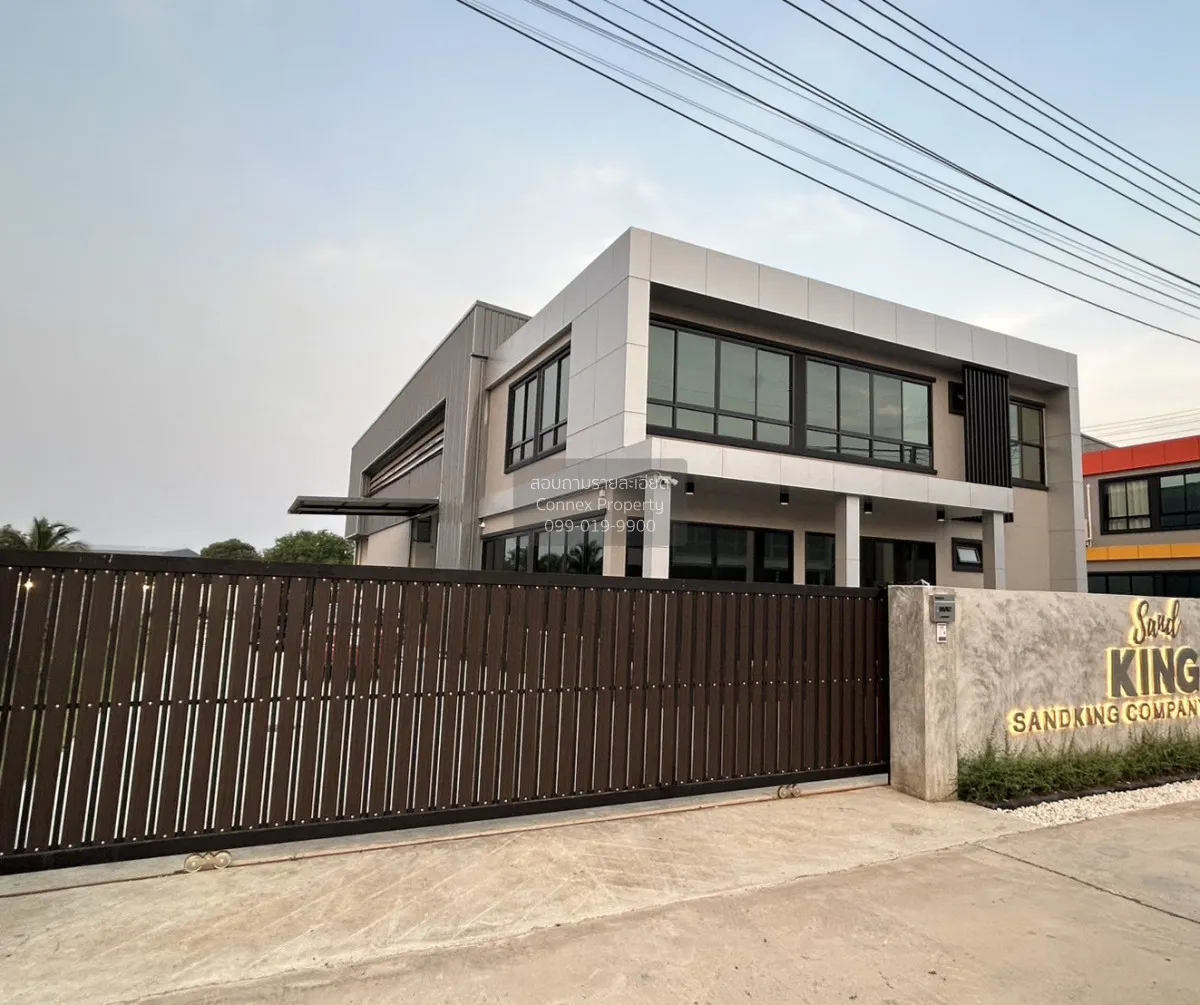 For Rent Factory located at 1-1-81 square wa Naraphirom Bang Len  2