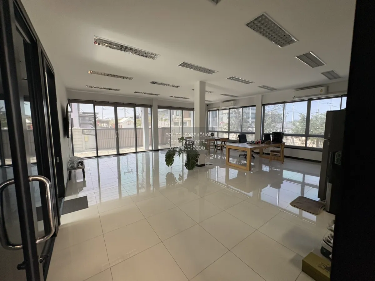 For Rent Factory located at 1-1-81 square wa Naraphirom Bang Len  3