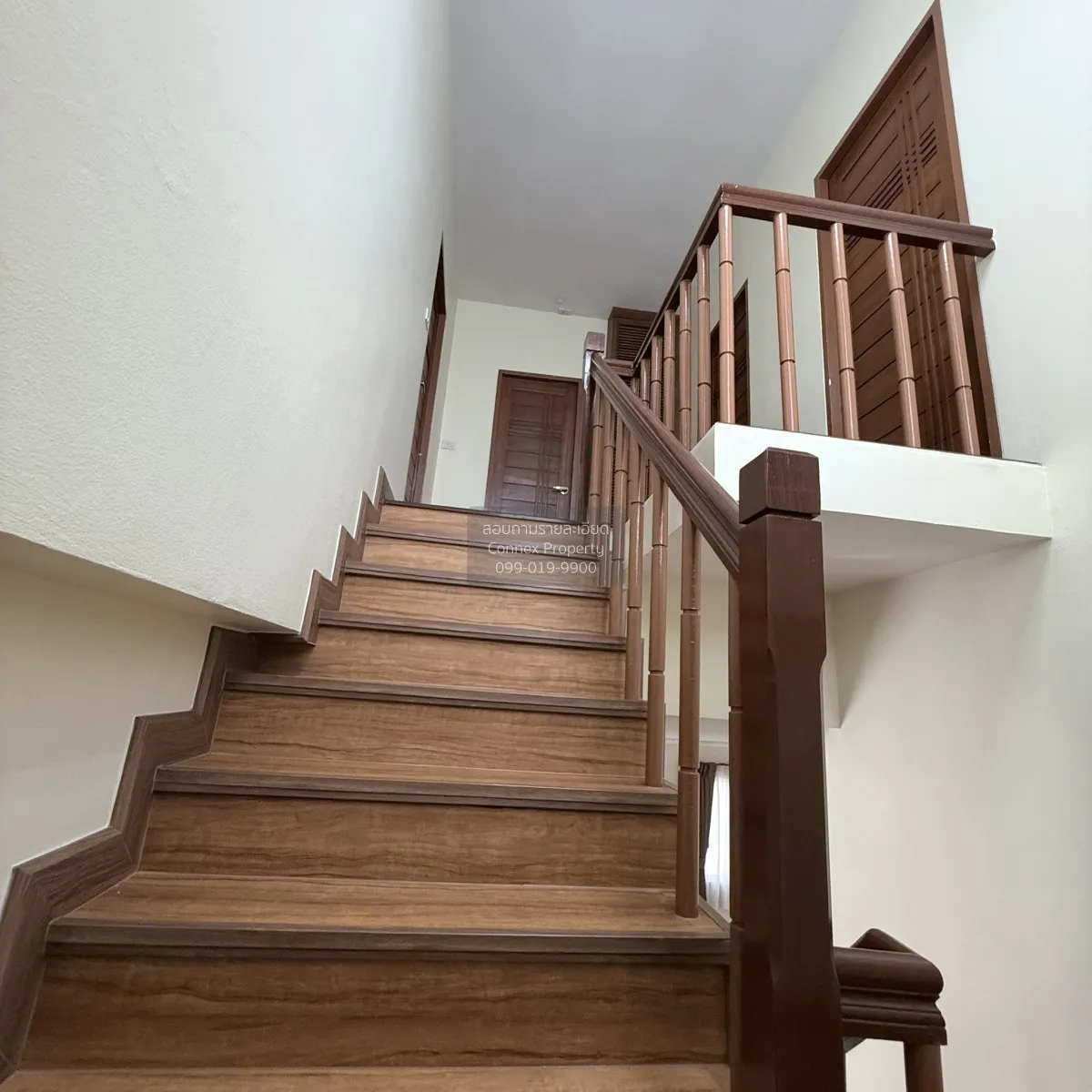 ขายบ้าน  บ้านบุรีรมย์ รามอินทรา - ซาฟารี รีโนเวทใหม่ สามวาตะวันตก