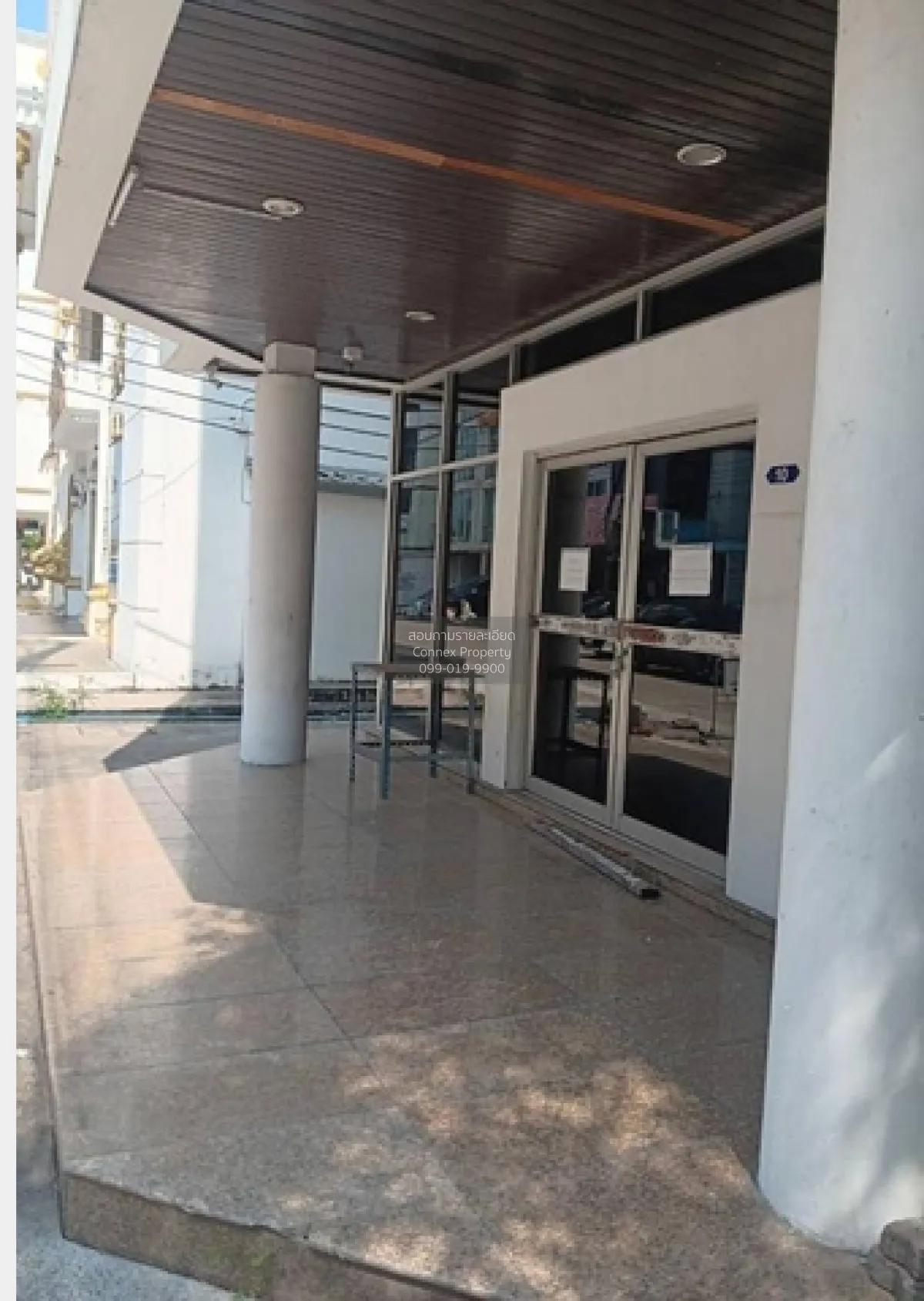 For Rent  Commercial building, Soi Rattanathibet 30 , Bang Kraso  2