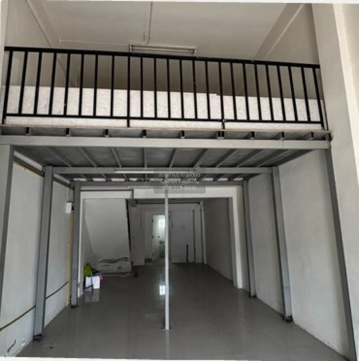 For Rent Four-story commercial building at Phra Nangklao intersec 2