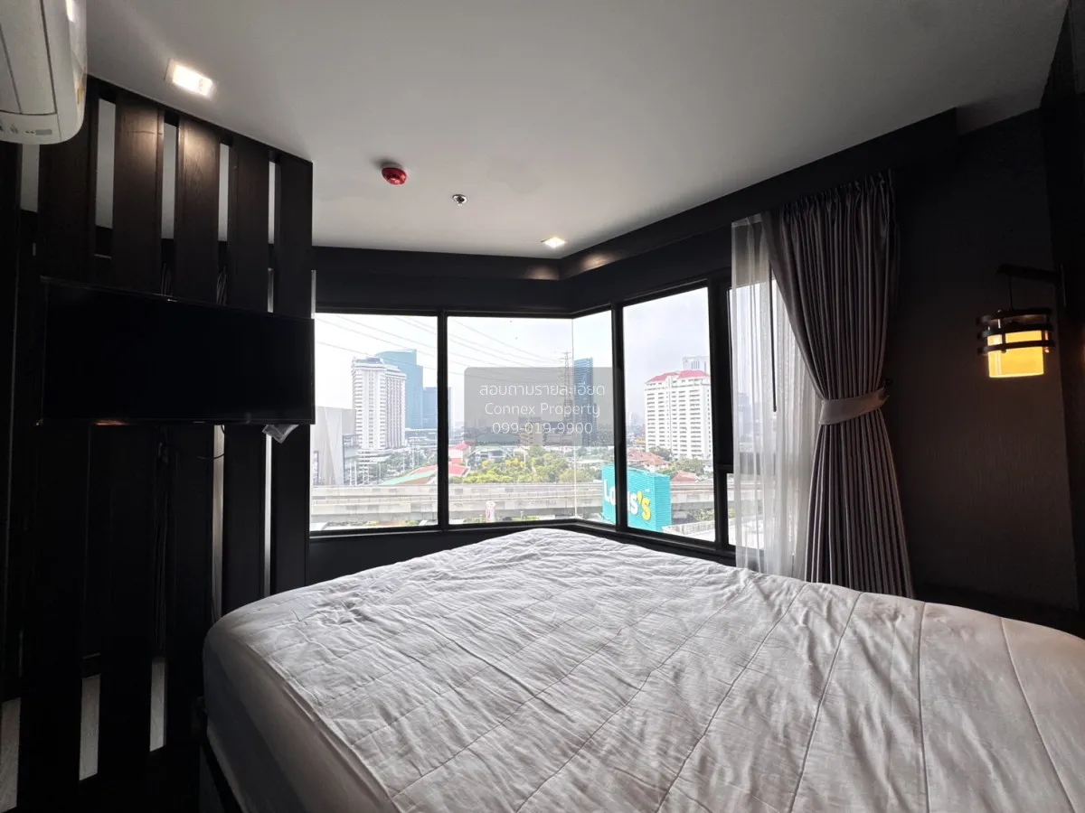 For Rent Condo , Life Ladprao , corner unit , BTS-Ha Yaek Lat Phr 3