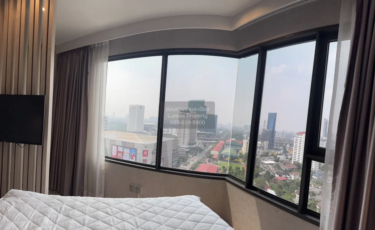 For Rent Condo , Life Ladprao , corner unit , BTS-Ha Yaek Lat Phr