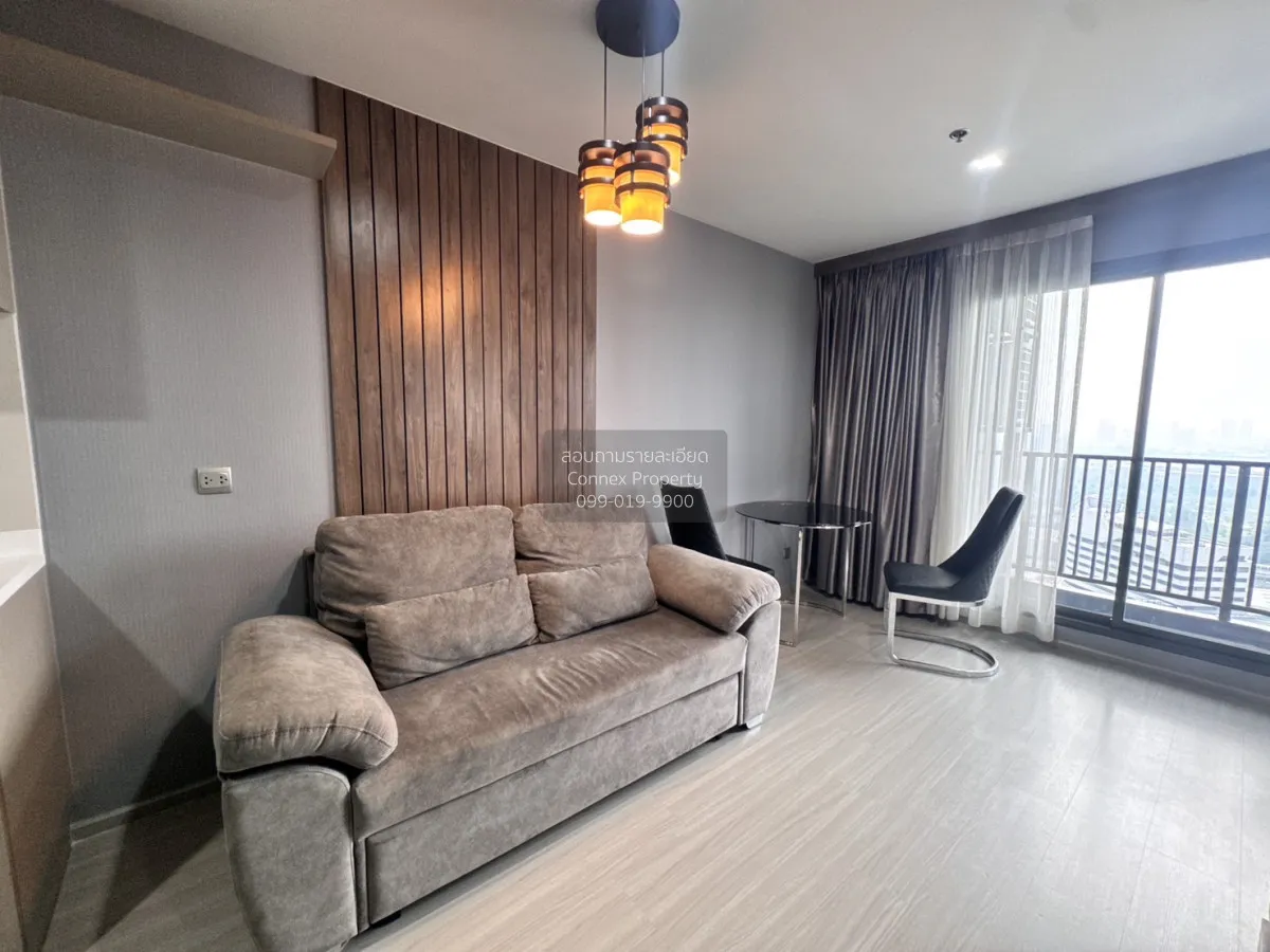 For Rent Condo , Life Ladprao , corner unit , BTS-Ha Yaek Lat Phr
