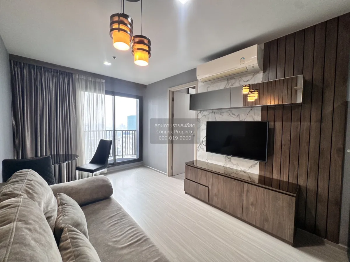 For Rent Condo , Life Ladprao , corner unit , BTS-Ha Yaek Lat Phr
