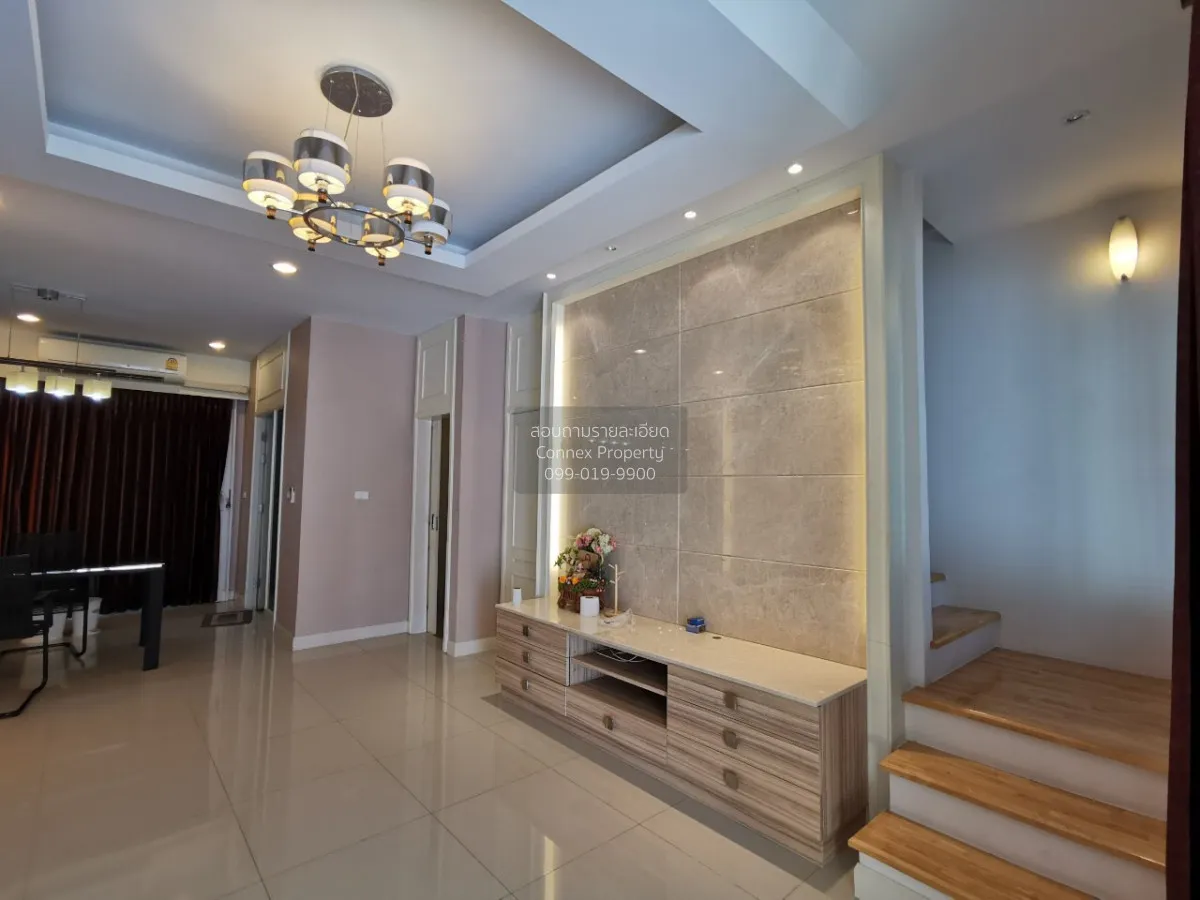 ขายทาวน์เฮ้าส์/ทาวน์โฮม  บ้านกลางเมือง เอสเซ้นส์ พระราม 9-ลาดพร้า 2