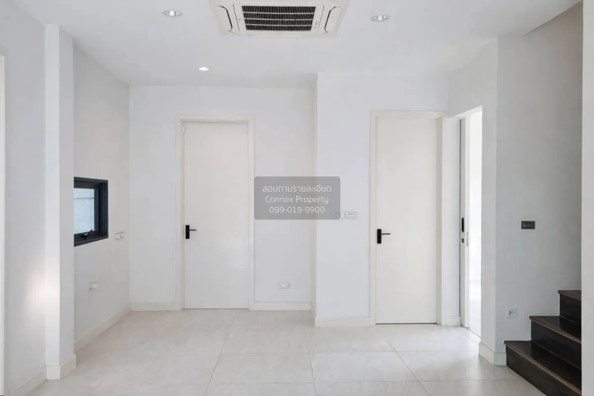For Sale Townhouse/Townhome  , THE SONNE Srinakarin-Bangna , corn