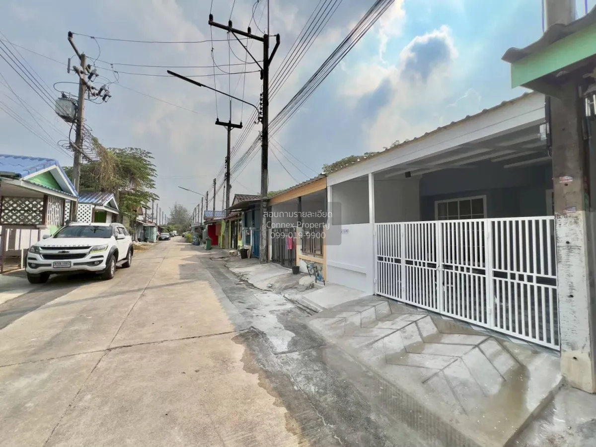 For Sale Townhouse/Townhome  , Thanyapruek Klong 7 , newly renova 3