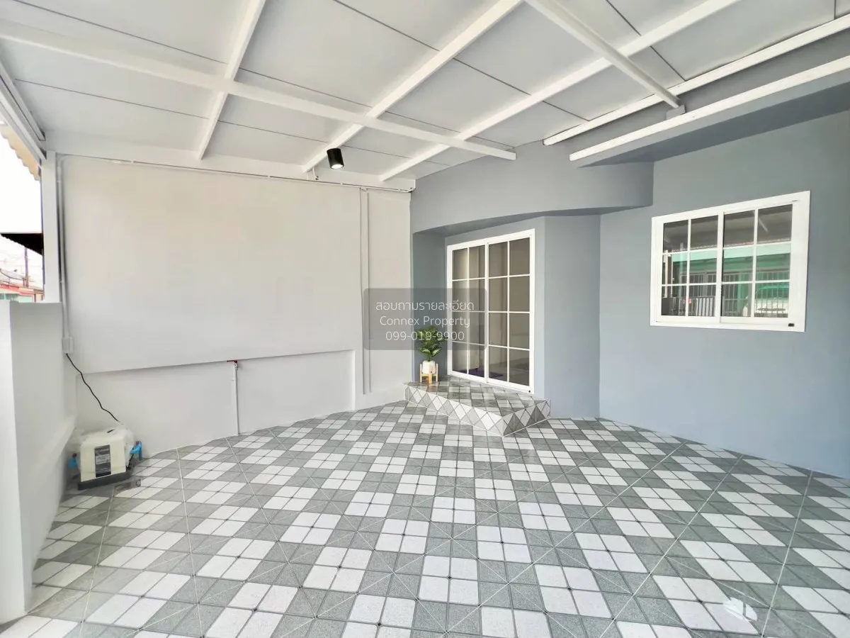 For Sale Townhouse/Townhome  , Thanyapruek Klong 7 , newly renova 4
