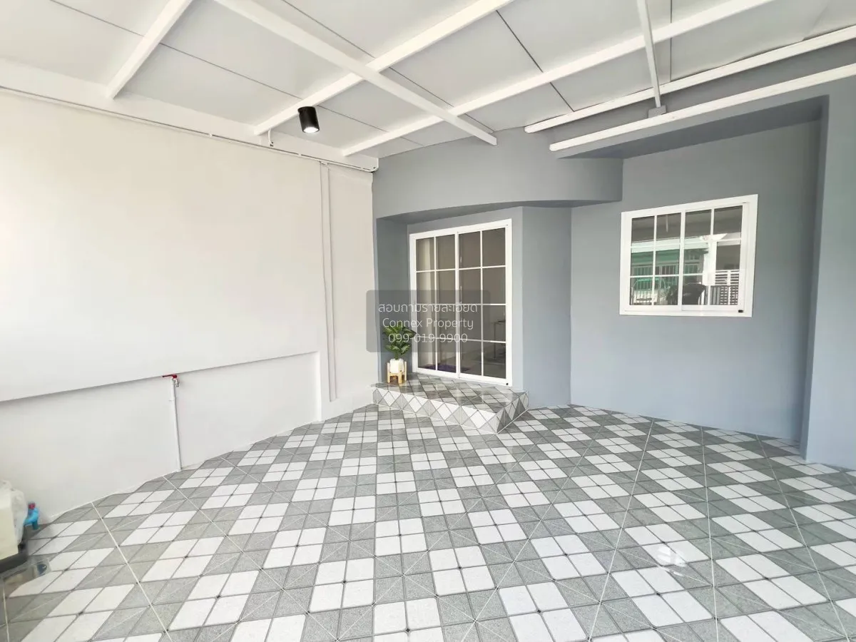 For Sale Townhouse/Townhome  , Thanyapruek Klong 7 , newly renova