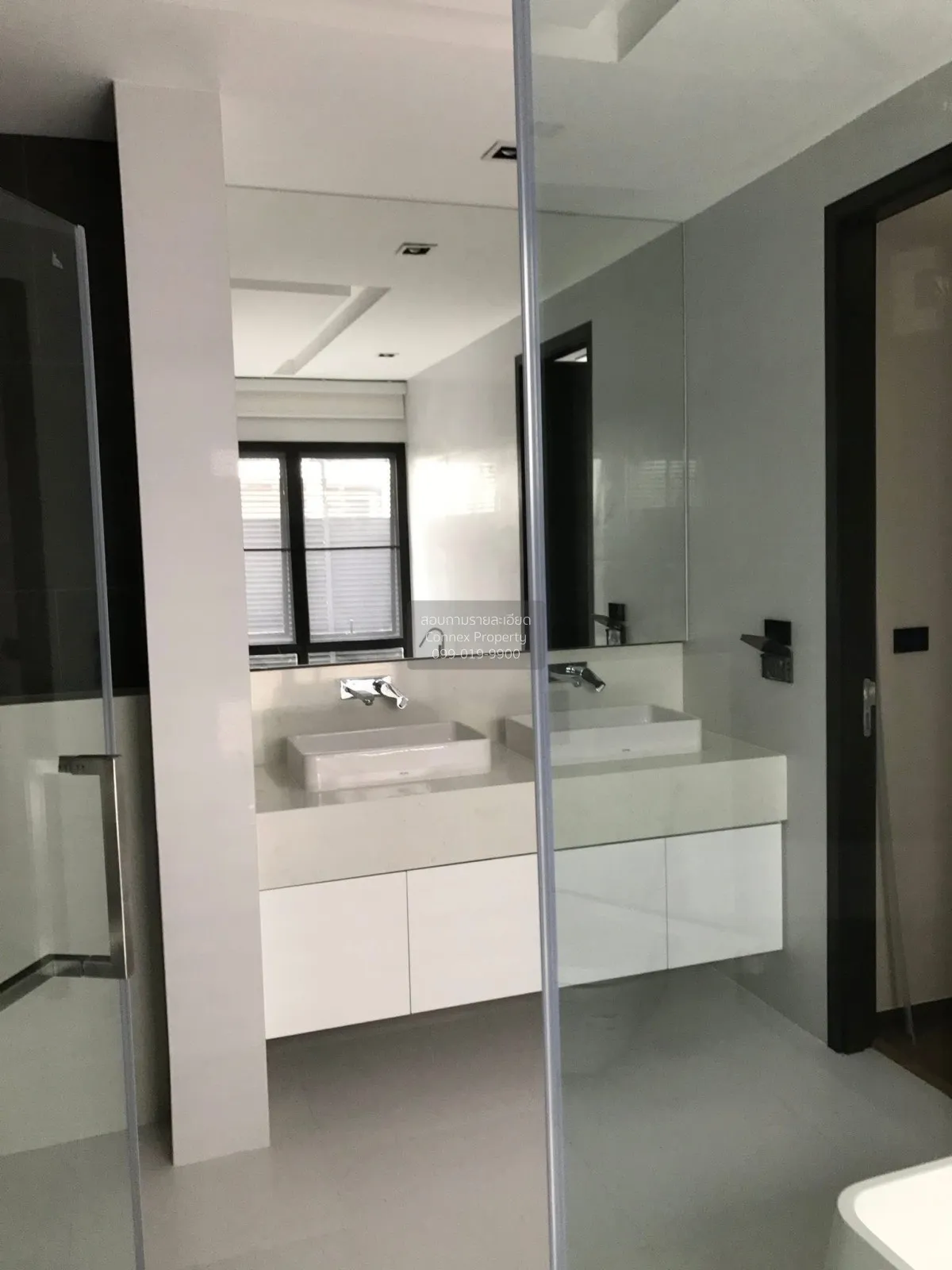 For Rent Pool villa, Isara Rama 9 Village, opposite Rajamangala S