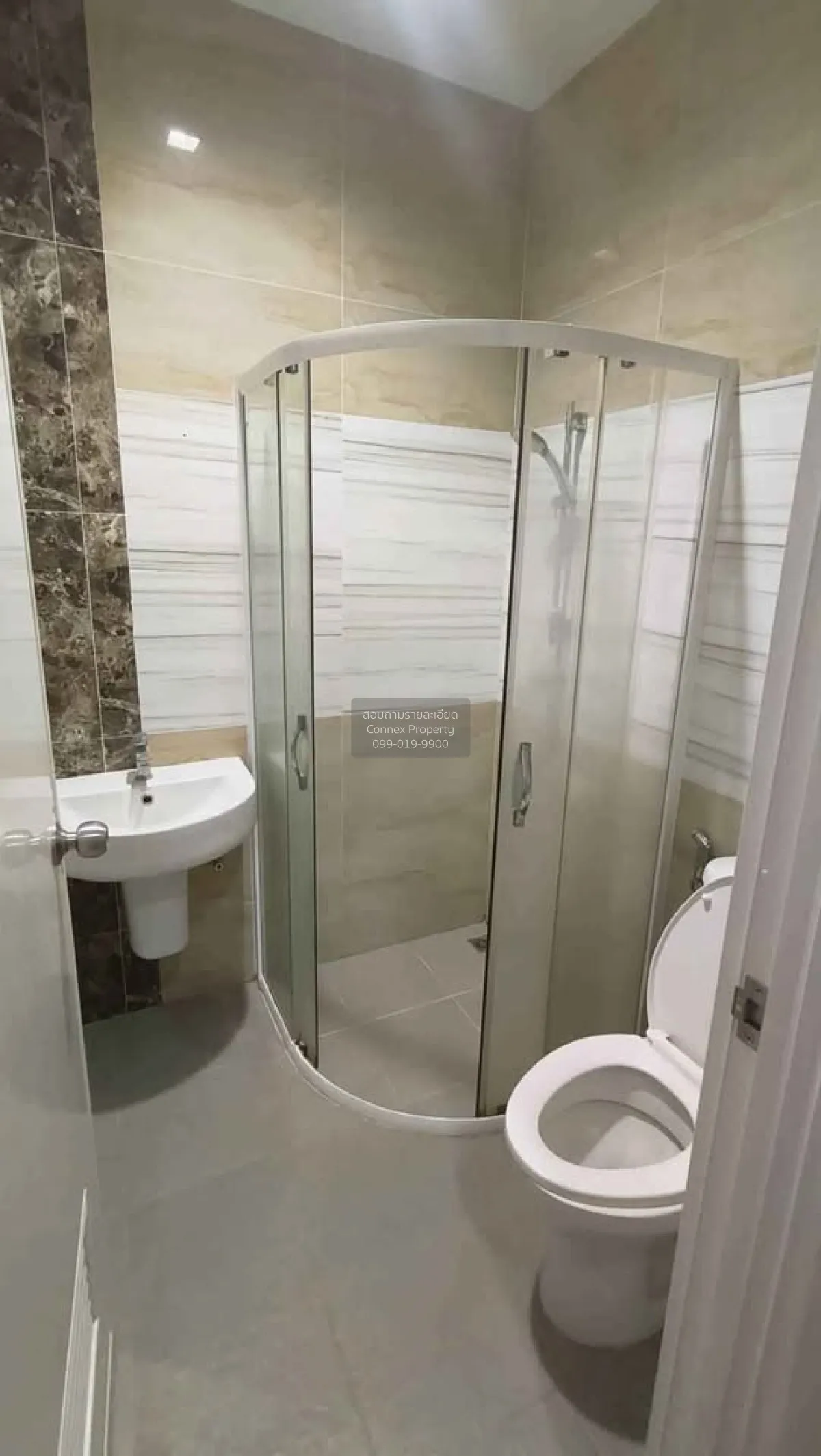 ขายทาวน์เฮ้าส์/ทาวน์โฮม  โกลเด้น ทาวน์ 2 ลาดพร้าว-เกษตรนวมินทร์ ค