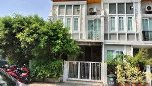 ขายทาวน์เฮ้าส์/ทาวน์โฮม  โกลเด้น ทาวน์ รามอินทรา – คู้บอน ท่าแร้ง เขต บางเขน กรุงเทพ CX-147892