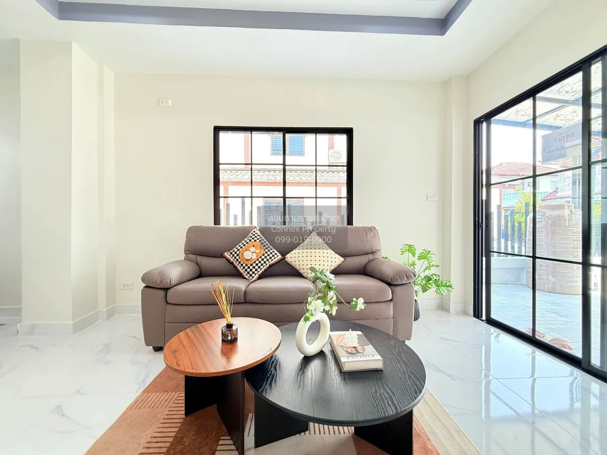 ขายทาวน์เฮ้าส์/ทาวน์โฮม  บ้านวงศกร 3 ห้องมุม รีโนเวทใหม่ สามวาตะว