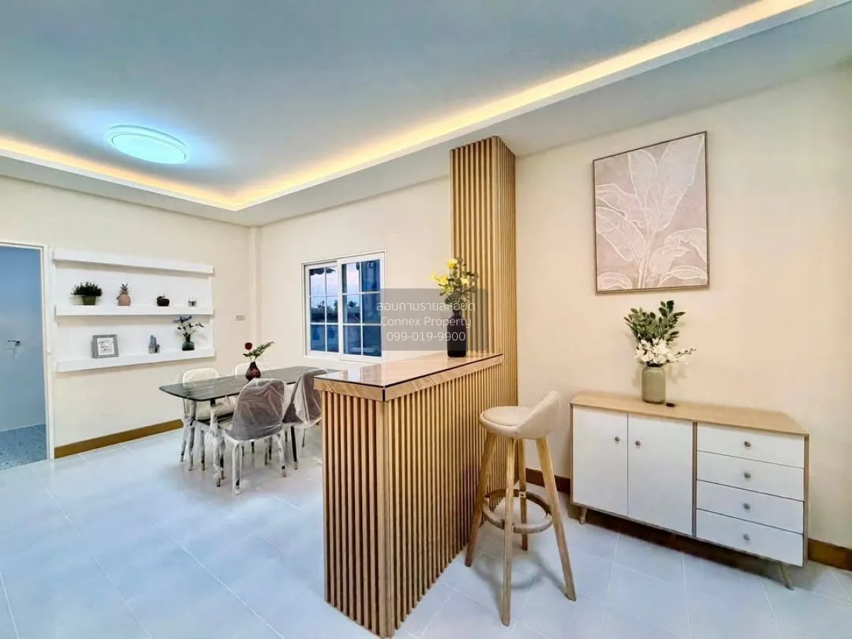 ขายทาวน์เฮ้าส์/ทาวน์โฮม  เฟื่องฟ้า 11 เฟส 7 ห้องมุม รีโนเวทใหม่ แ