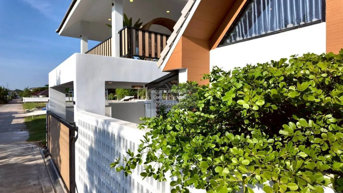For Sale 2 storey detacted house pool villa for sale in Pattaya ,