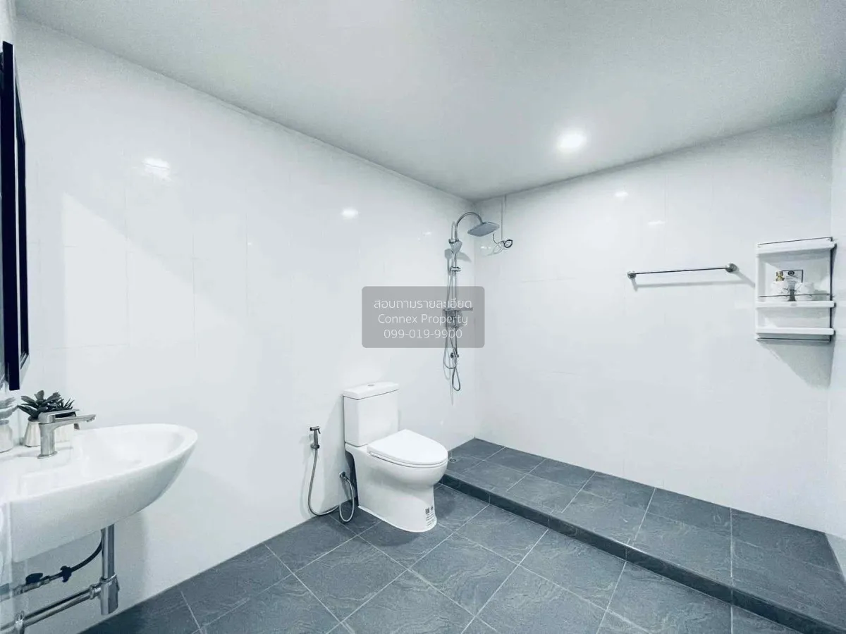 For Sale Townhouse/Townhome  , Eakmongkol 5/1 , newly renovated ,