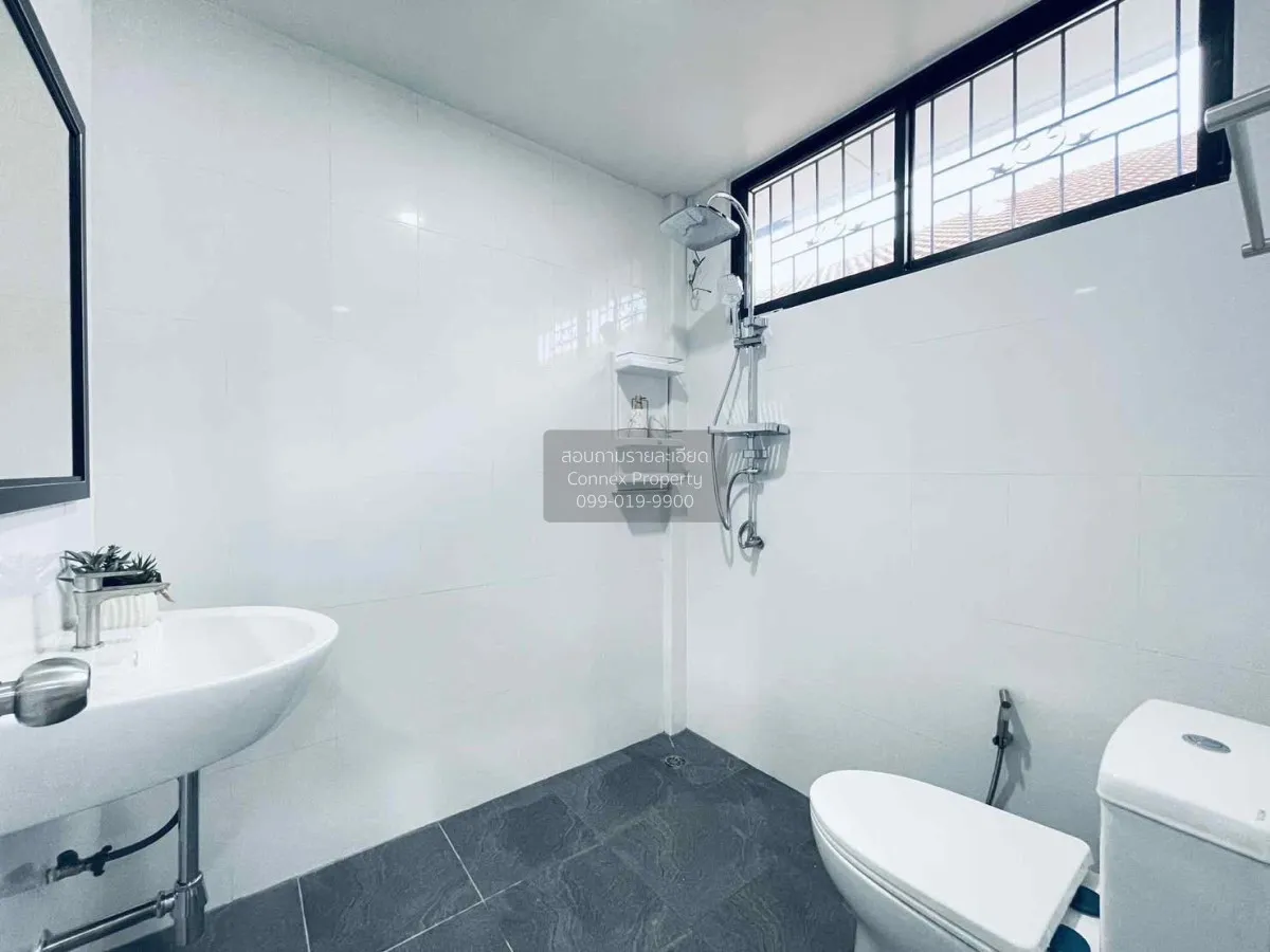 For Sale Townhouse/Townhome  , Eakmongkol 5/1 , newly renovated ,