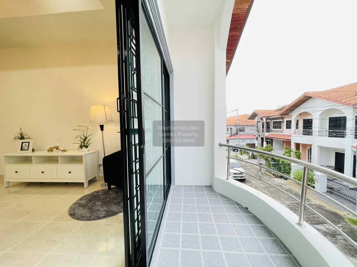 For Sale Townhouse/Townhome  , Eakmongkol 5/1 , newly renovated ,