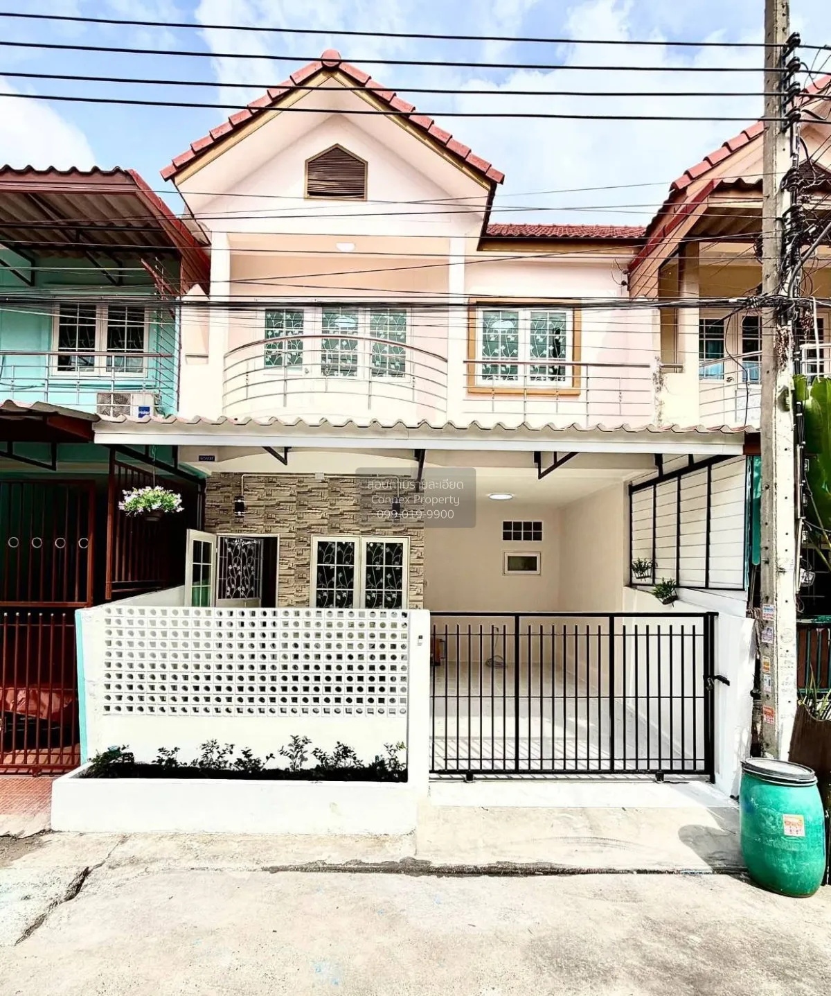 For Sale Townhouse/Townhome  , Feung Fah 11 Phase 7 , newly renov 1