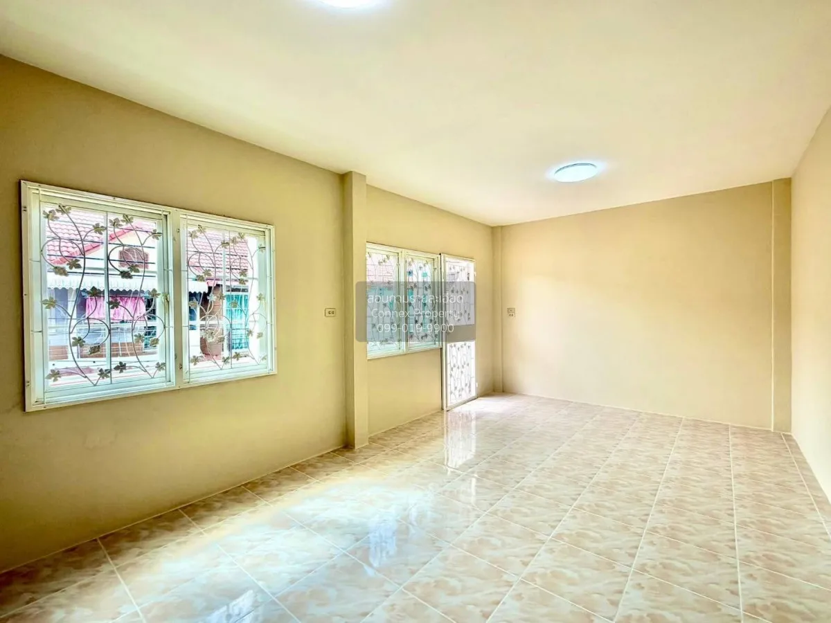 For Sale Townhouse/Townhome  , Feung Fah 11 Phase 7 , newly renov