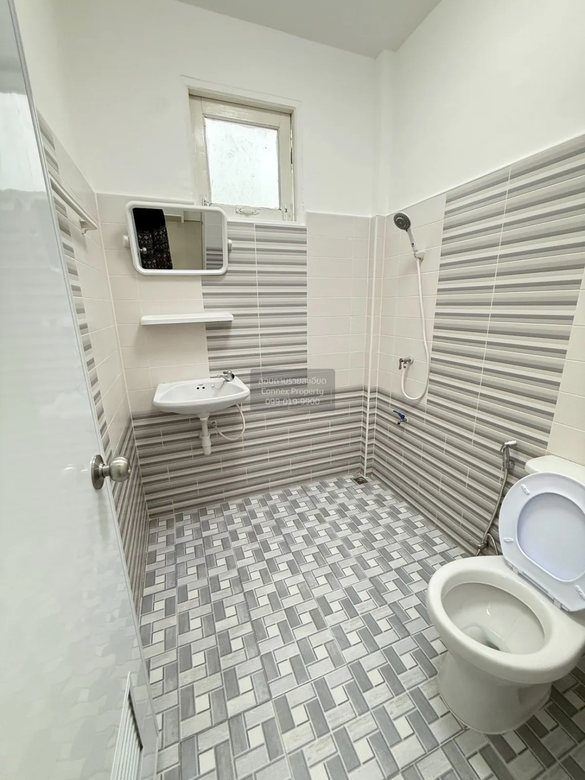 For Sale Townhouse/Townhome  , Baan Wararak Rangsit-Klong 3 , Khl