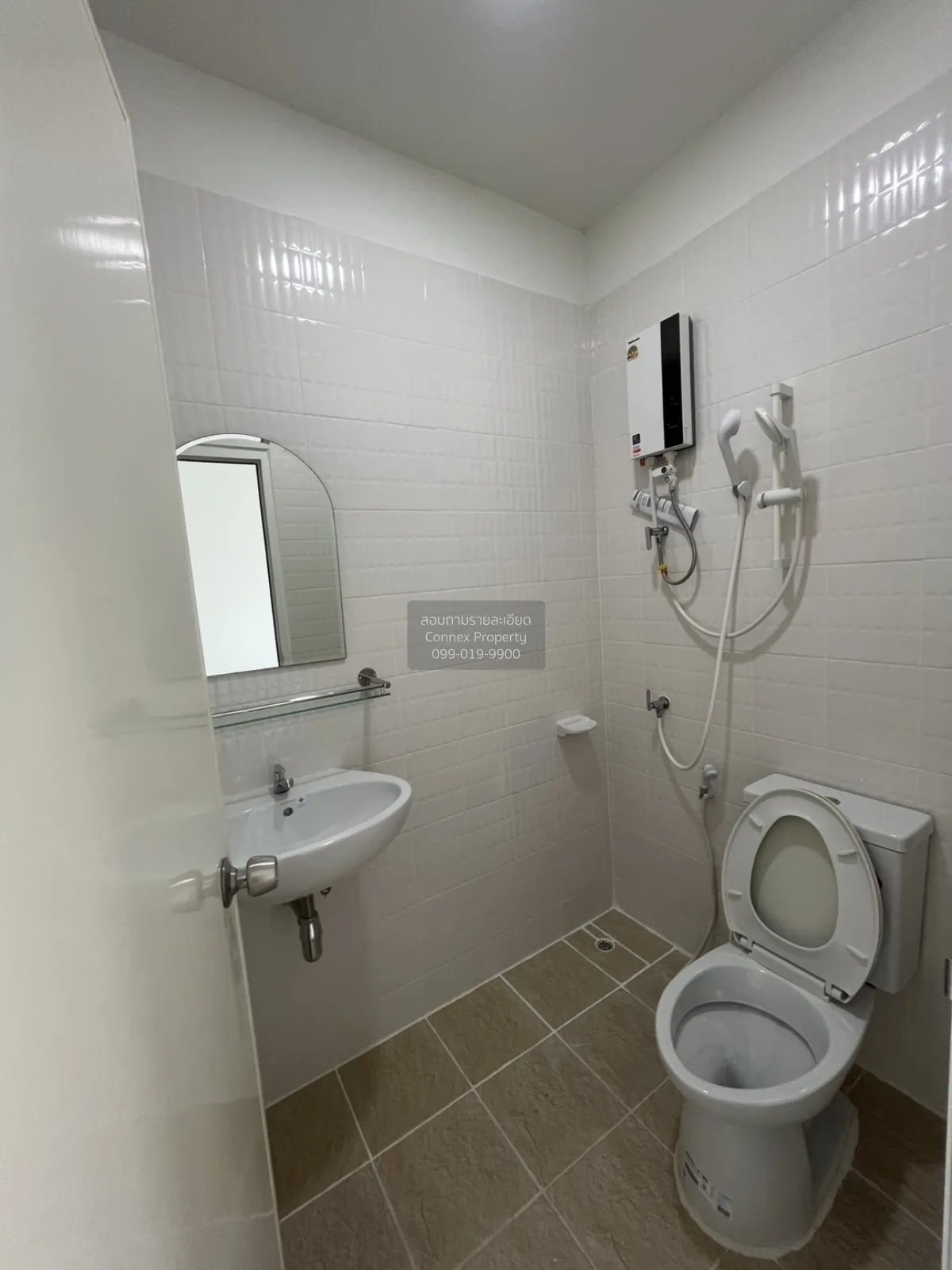 ขายทาวน์เฮ้าส์/ทาวน์โฮม  เฟื่องฟ้า 17 เฟส 5 รีโนเวทใหม่ แพรกษาใหม