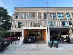 เช่าทาวน์เฮ้าส์/ทาวน์โฮม  พาทิโอ ศรีนครินทร์ - พระราม 9 หัวหมาก เขต บางกะปิ กรุงเทพ CX-148077