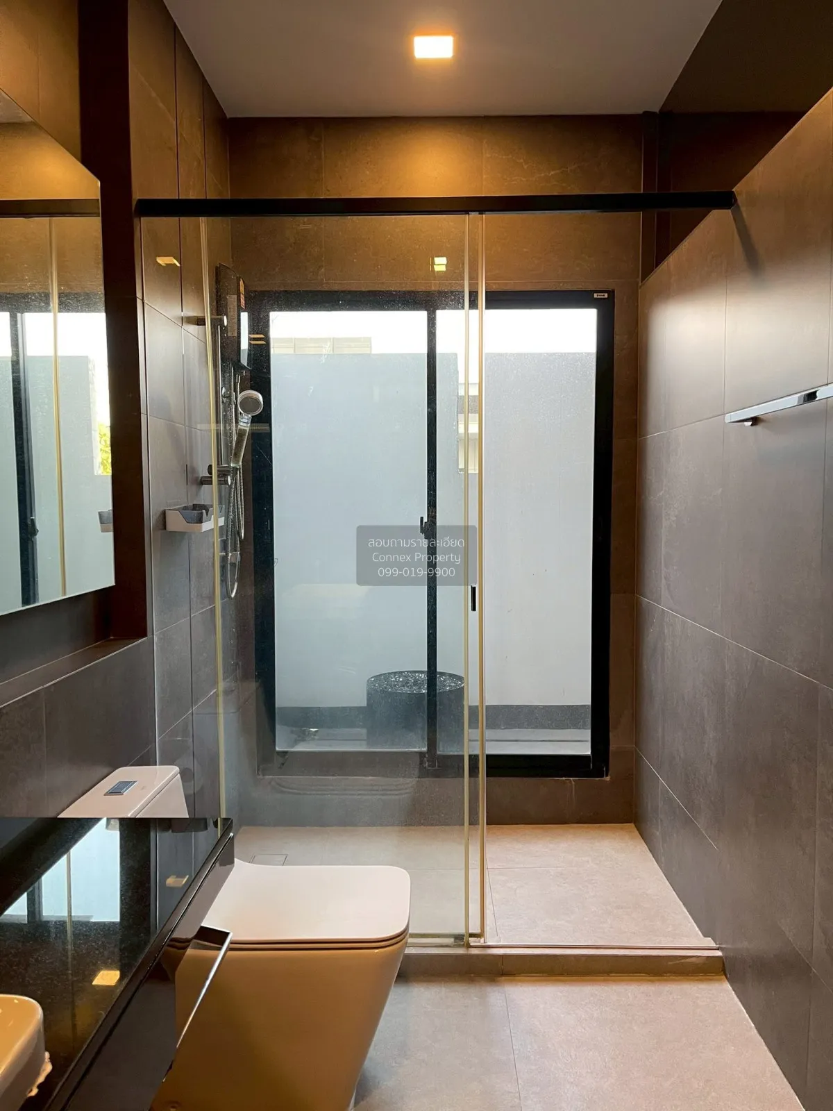 ขายทาวน์เฮ้าส์/ทาวน์โฮม  วีเว่ บางนา กม. 7 หน้ากว้าง บางแก้ว บางพ