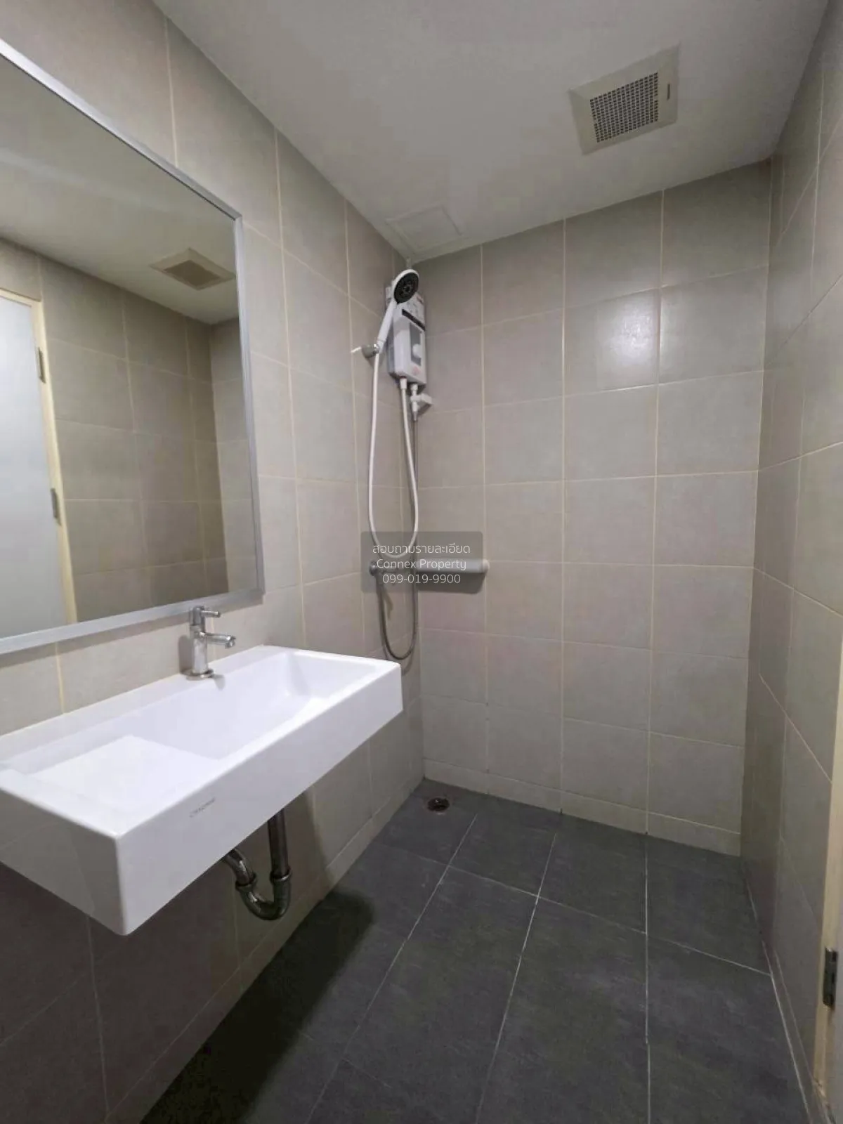 เช่าคอนโด  ลุมพินี วิลล์ ราษฎร์บูรณะ-ริเวอร์วิว บางปะกอก เขต ราษฎ